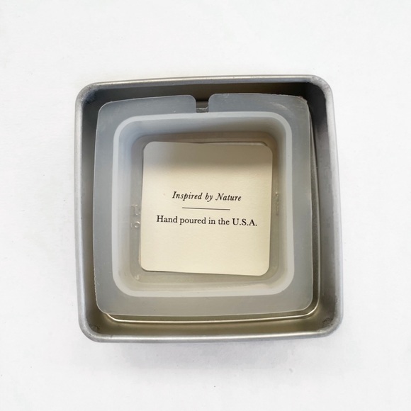 Aquiesse Curant & Rose Scented Candle 5 oz - New, Designed and poured in the USA - Picture 4 of 6